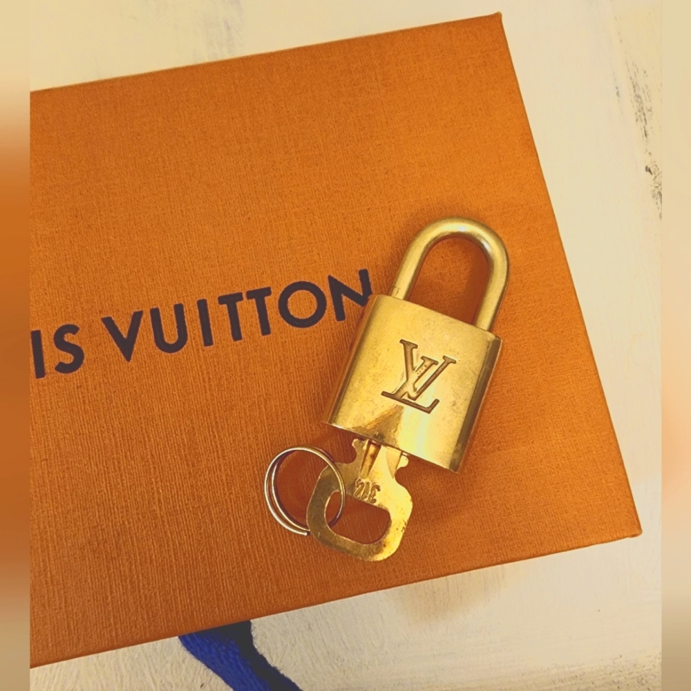 Louis Vuitton Lock and Key #314